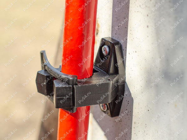 Крепление лопаты малое (25-35 мм) под 1-3 болта, продольное