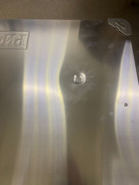 1 Ящик алюминиевый РИФ усиленный с замком 782х585х622 мм (ДхШхВ) (уценка) 1 Ящик алюминиевый РИФ усиленный с замком 782х585х622 мм (ДхШхВ) (уценка)