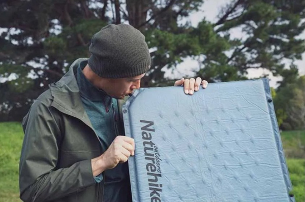 Коврик самонадувающийся Naturehike 185х60х2,5 см, с подушкой, синий