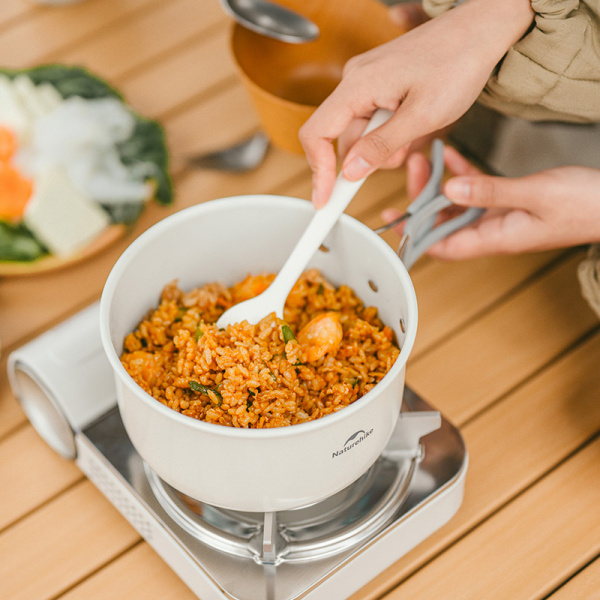 1 Котелок туристический Naturehike 2,8 л., с керамическим покрытием, белый