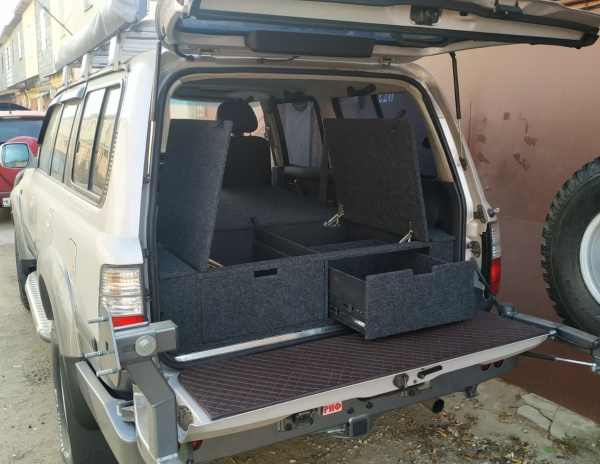 Органайзер для Toyota Land Cruiser 80 (2 выдв.ящика+спальник) Органайзер для Toyota Land Cruiser 80 (2 выдв.ящика+спальник)