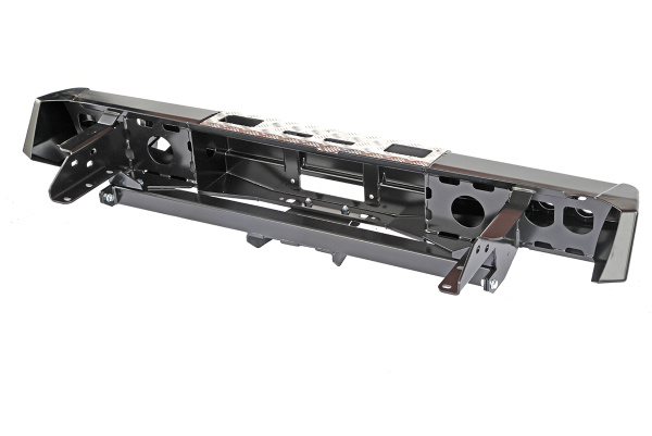 Бампер РИФ задний Nissan Navara D40 2010+ с площадкой под лебёдку, квадратом под фаркоп и фонарями