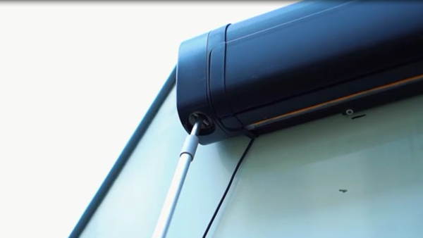 Маркиза автомобильная РИФ 2,0х1,5 м кассетная, привод механический, ручной, корпус белый