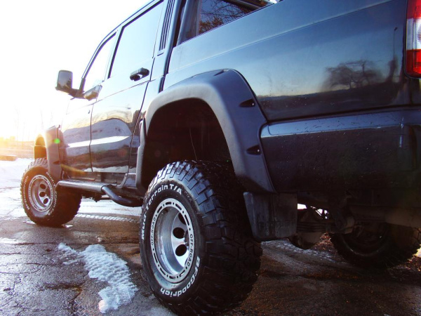Расширители колёсных арок УАЗ Патриот пикап (без накладок на передний бампера)