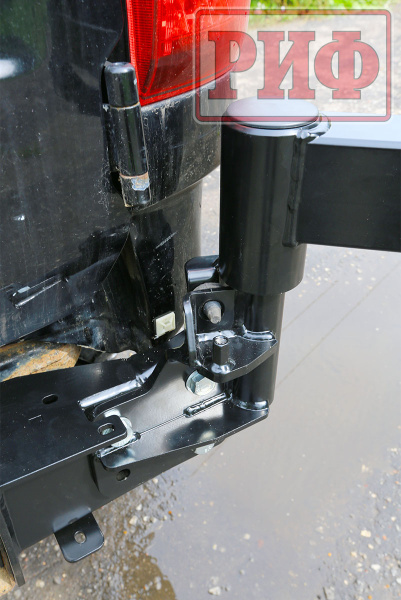 Калитка РИФ с фаркопом в штатный задний бампер Toyota Land Cruiser 105