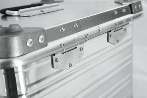 Ящик алюминиевый РИФ с замком 432х335х277 мм (ДхШхВ)