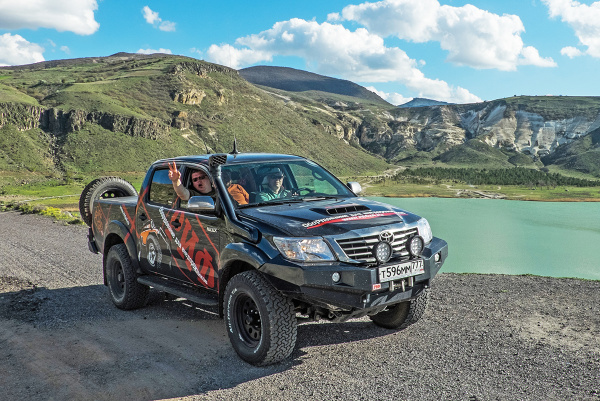Бампер РИФ передний Toyota HiLux с доп фарами без кенгурина Бампер РИФ передний Toyota HiLux с доп фарами без кенгурина