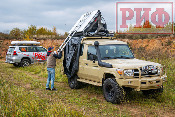 Палатка на крышу автомобиля РИФ Soft RT02-140 PRO, тент серый, 140х(240+70)х115 см