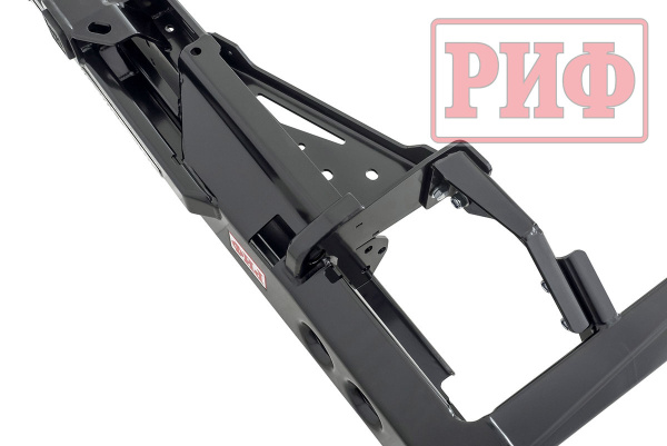 Бампер РИФ силовой задний Toyota Land Cruiser 76 2007-2024 с квадратом под фаркоп и фонарями