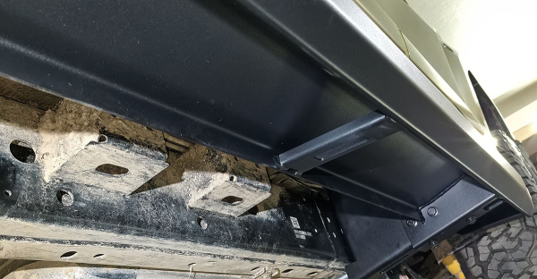 Пороги РИФ силовые TANK 400