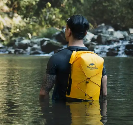 6 Рюкзак туристический Naturehike 30 л, ПВХ, желтый