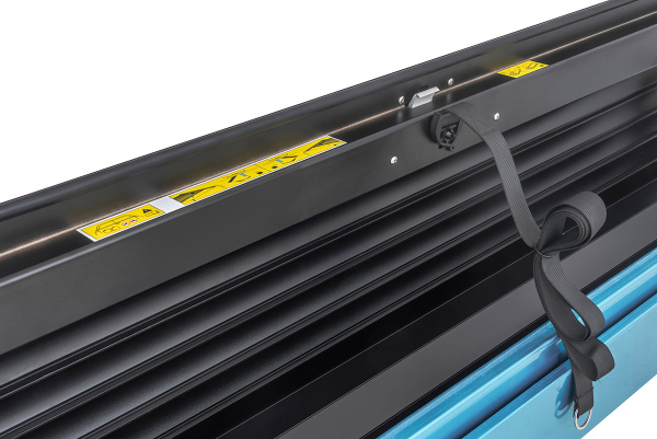 Крышка кузова РИФ для Toyota Hilux 2005-2014, роллета раздвижная 1578х1570 мм, алюминиевая, черная