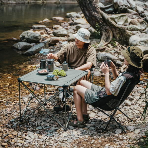 Стол туристический Naturehike Yamami L03 алюминиевый, 69,5х69,5х56 см, складной, серо-зеленый