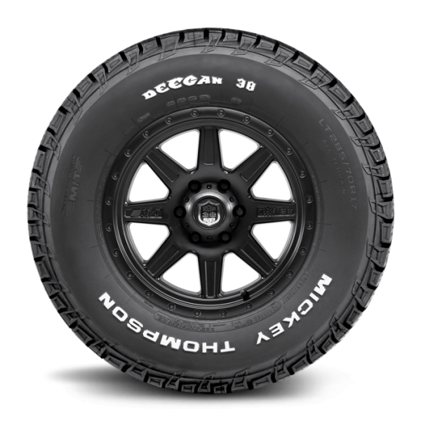 Шина Mickey Thompson LT265/70R17 Deegan 38 MT 121/118Q OWL