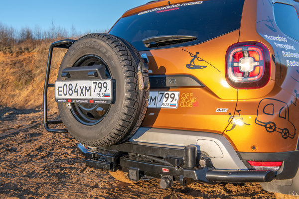 Бампер РИФ силовой задний Renault Duster 2010-2020 c квадратом под фаркоп и калиткой Бампер РИФ силовой задний Renault Duster 2010-2020 c квадратом под фаркоп и калиткой