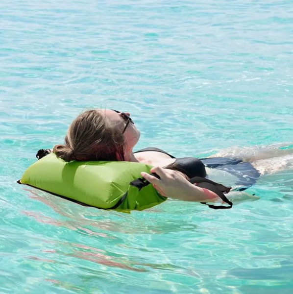 1.Гермомешок туристический 28 л. Зеленый