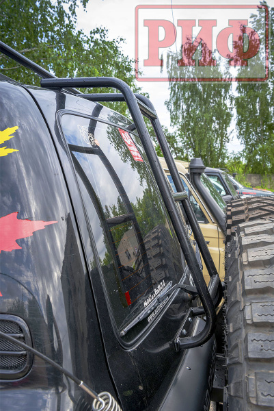 Лестница РИФ для Toyota Land Cruiser 105